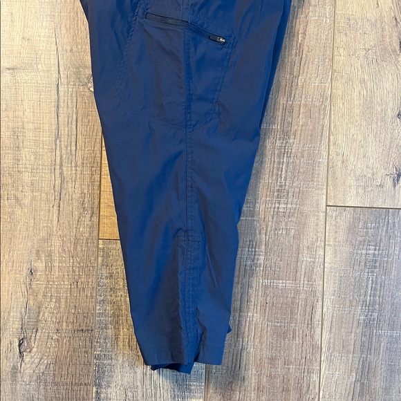 Eddie Bauer Women’s Tech Outdoor Hiking Navy Capri Pants Size 8 - Picture 8 of 13